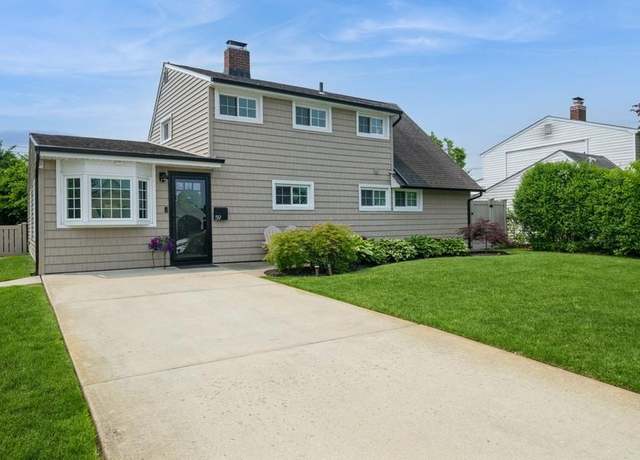 Property at 59 Springtime Ln S, Levittown, NY 11756, 5 beds, 2 baths