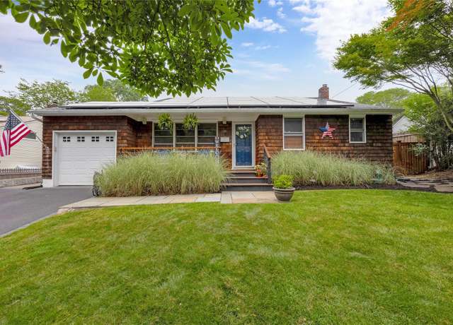 Property at 16 Capitol Pl, South Huntington, NY 11746, 3 beds, 2 baths