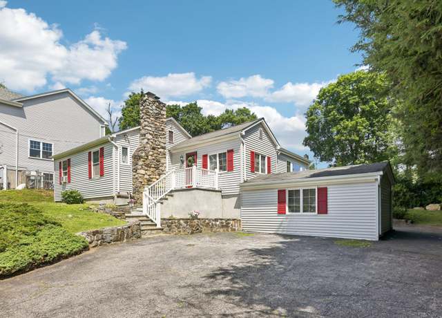 Property at 4 Orange Dr, Mahopac, NY 10541, 2 beds, 2 baths