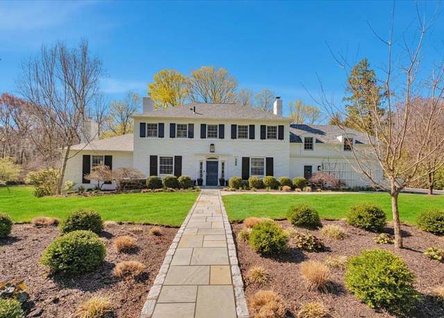 Property at 55 Deepwood Dr, Chappaqua, NY 10514, 4 beds, 3.5 baths