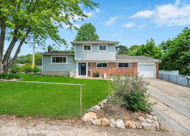 Property at 48 Hillside Ave, Patchogue, NY 11772, 4 beds, 3 baths