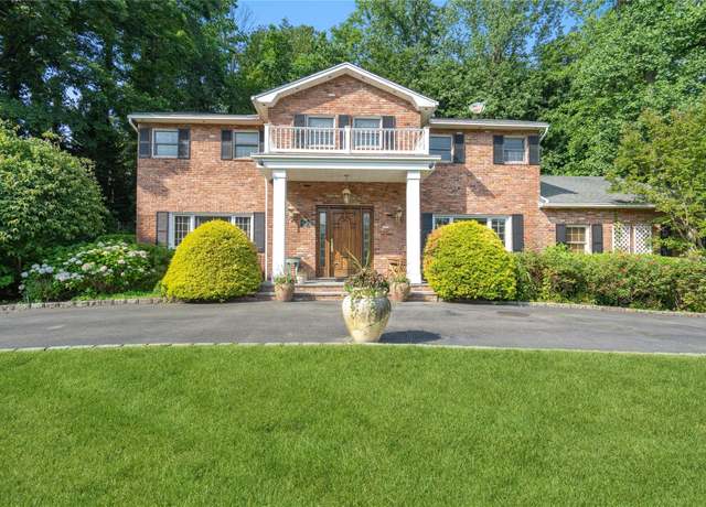 Property at 180 Peach Dr, East Hills, NY 11576, 4 beds, 3.5 baths