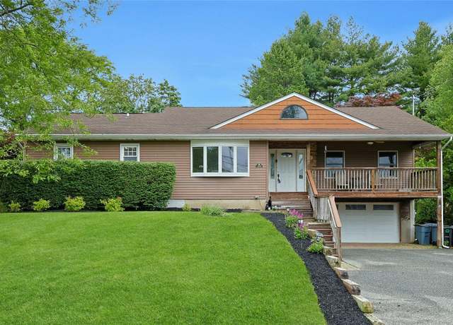 Property at 29 Jackson Dr, Stony Point, NY 10980, 3 beds, 3 baths
