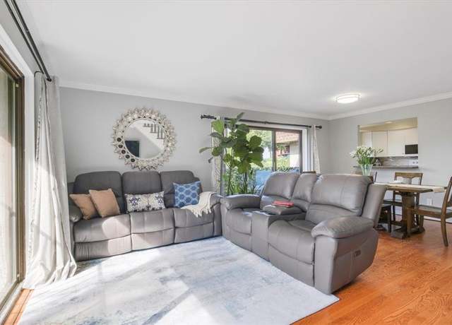 Property at 406 Kemeys Cv #406, Briarcliff Manor, NY 10562, 2 beds, 2.5 baths