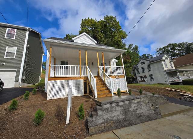 Property at 9 Fairview Ave, Middletown, NY 10940, 3 beds, 2 baths