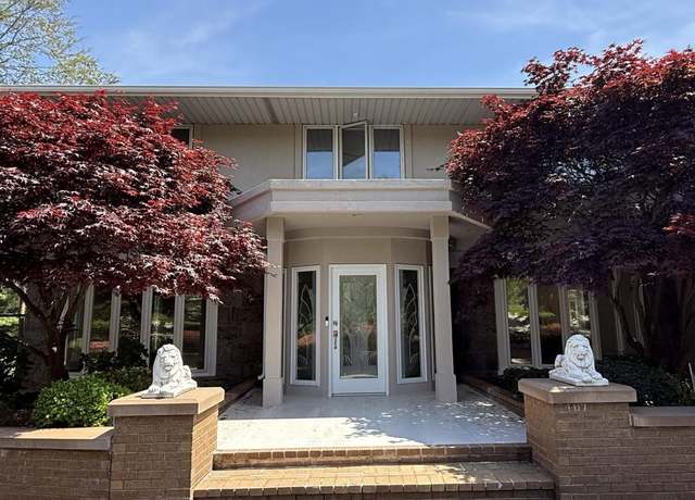 Property at 18 Durham Dr, Dix Hills, NY 11746, 5 beds, 3.5 baths
