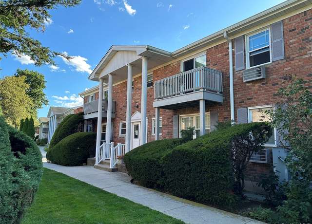 Property at 145 Fairharbor Dr #145, Patchogue, NY 11772, 1 bed, 1 bath