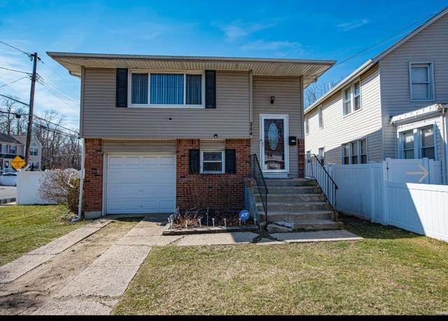 Property at 254 Albany Ave, Amityville, NY 11701, 5 beds, 2 baths