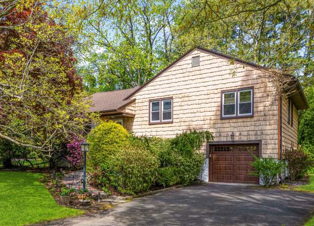 Property at 5 Carlton Ln, Rye Brook, NY 10573, 4 beds, 3 baths