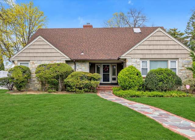 Property at 757 Bixby Dr, Baldwin, NY 11510, 4 beds, 4 baths