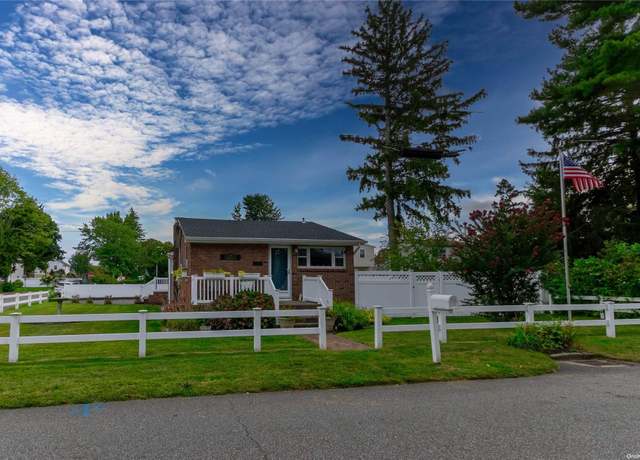 Property at Undisclosed address, West Babylon, NY 11704, 2 beds, 1 bath