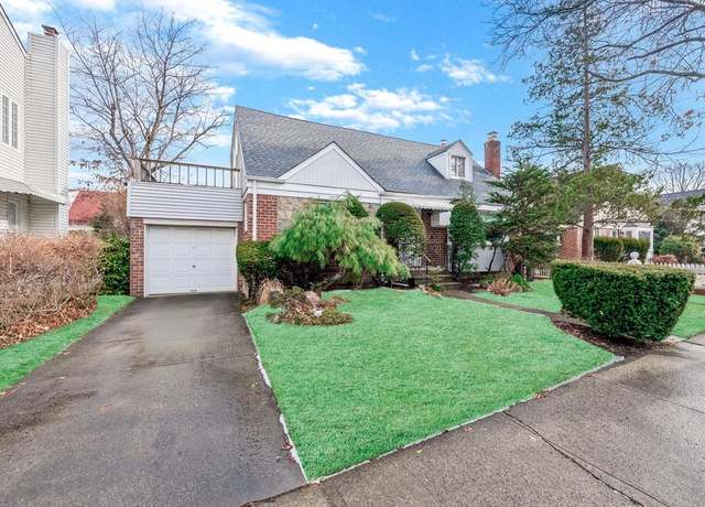 Property at 80-51 Little Neck Pkwy, Glen Oaks, NY 11004, 4 beds, 2 baths