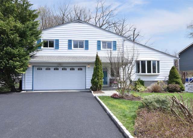 Property at 1 Eastern Rd, Hartsdale, NY 10530, 5 beds, 2.5 baths