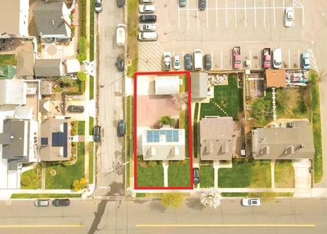 Property at 128 Union St, Mineola, NY 11501, 4 beds, 2.5 baths
