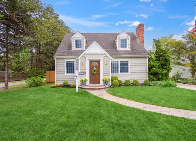 Property at 67 Snedecor Ave, Bayport, NY 11705, 3 beds, 2.5 baths