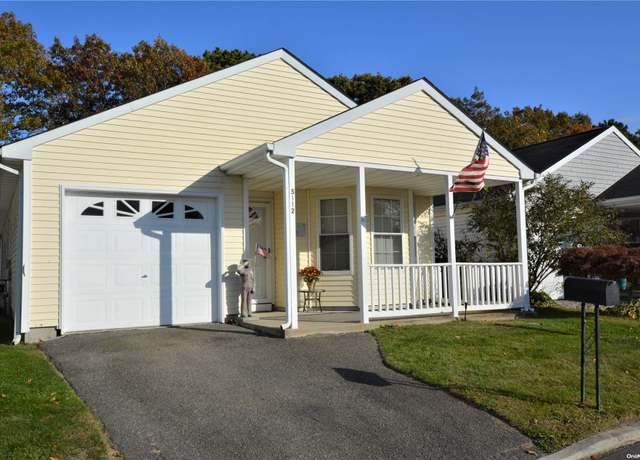 Property at 5112 Village Cir #5112, Manorville, NY 11949, 2 beds, 2 baths