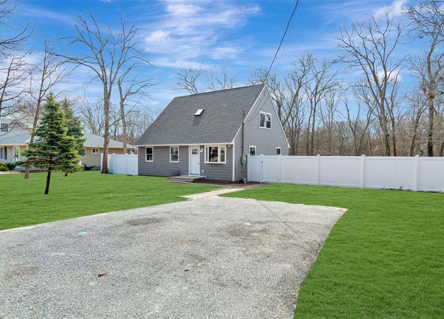 Property at 154 Meadowmere Ave, Mastic, NY 11950, 5 beds, 2 baths