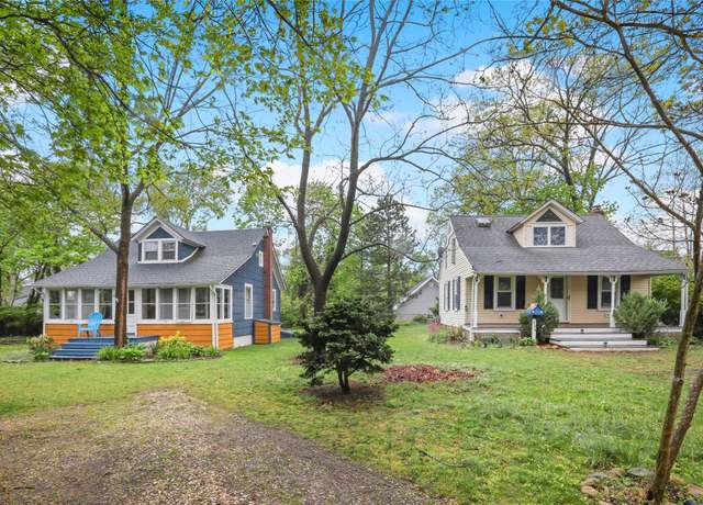 Property at 132 Blue Point Ave, Blue Point, NY 11715, 6 beds, 2 baths