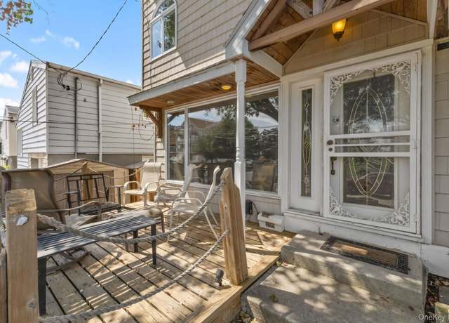 Property at 3199 Tierney Pl, Bronx, NY 10465, 3 beds, 1.5 baths
