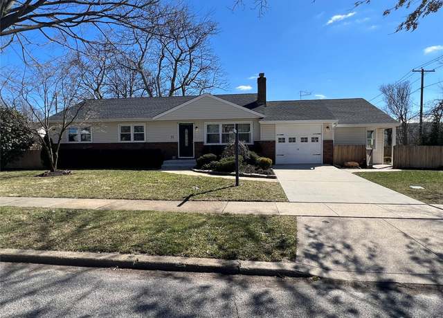Property at 57 1st St, Hicksville, NY 11801, 5 beds, 3 baths