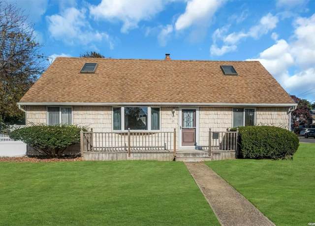 Property at 21 Fern Ter, West Babylon, NY 11704, 4 beds, 2 baths