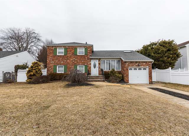 Property at 3563 Wadena St, Seaford, NY 11783, 4 beds, 2 baths