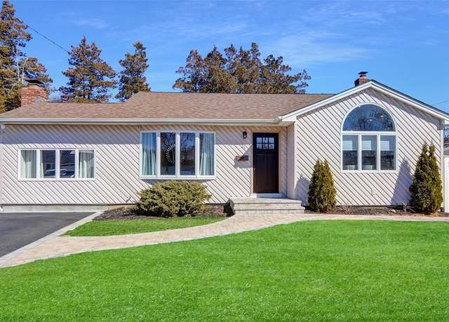 Property at 25 Ida Ln, North Babylon, NY 11703, 3 beds, 2 baths