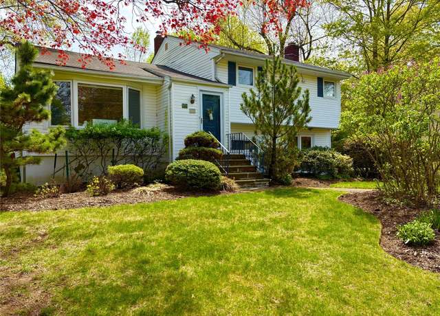 Property at 103 S Nauraushaun Rd, Pearl River, NY 10965, 3 beds, 1.5 baths