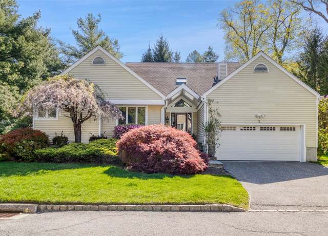 Property at 2 Lewiston Ct, Briarcliff Manor, NY 10510, 3 beds, 3 baths