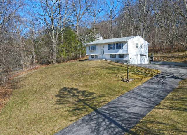 Property at 15 Ridge Rd, Hopewell Junction, NY 12533, 3 beds, 1.5 baths