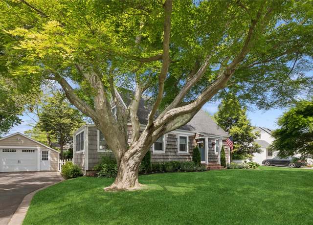 Property at 44 Fairway E, Sayville, NY 11782, 3 beds, 2.5 baths