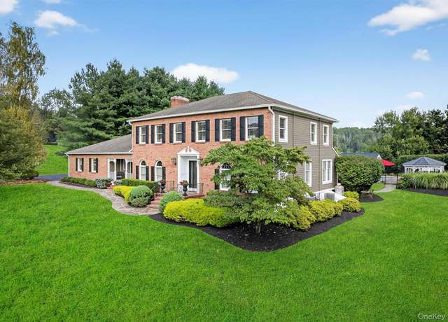 Property at 4 Brandywine Dr, Warwick, NY 10990, 4 beds, 3.5 baths