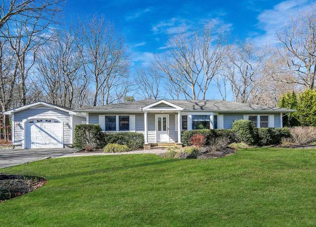 Property at 221 Southaven Ave, Medford, NY 11763, 3 beds, 2 baths