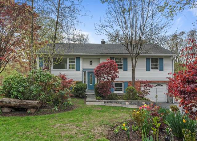 Property at 309 Overlook Ct, Carmel, NY 10512, 3 beds, 3 baths