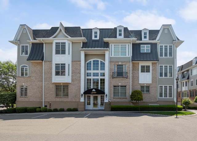Property at 494 Pacing Way Unit 301C, Westbury, NY 11590, 2 beds, 2 baths