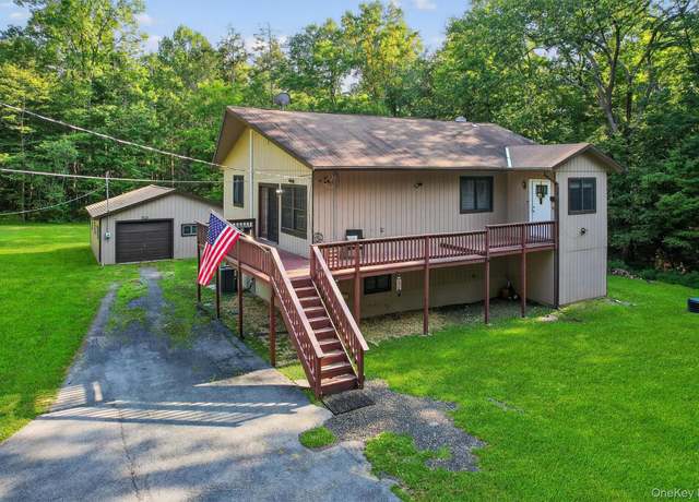 Property at 295 Lybolt Rd, Middletown, NY 10941, 3 beds, 2 baths