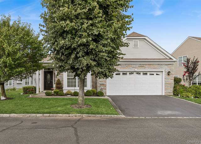Property at 25 Louden Loop, Mount Sinai, NY 11766, 2 beds, 2.5 baths