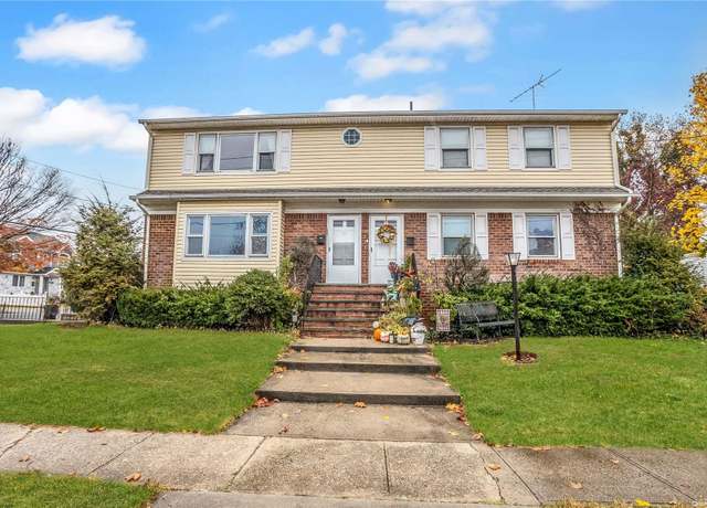 Property at 159 Collins Ave, Williston Park, NY 11596, 5 beds, 3 baths