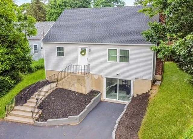 Property at 122 Vernon Valley Rd, East Northport, NY 11731, 4 beds, 2 baths