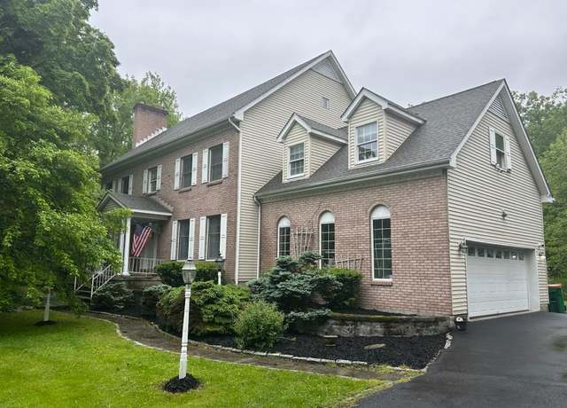 Property at 17 Stonegate Dr, Hyde Park, NY 12538, 4 beds, 3 baths