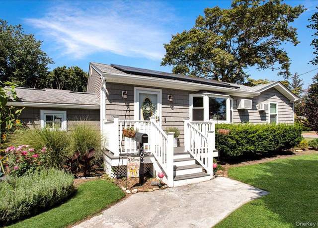 Property at 460 Maple Ave, Patchogue, NY 11772, 2 beds, 2 baths