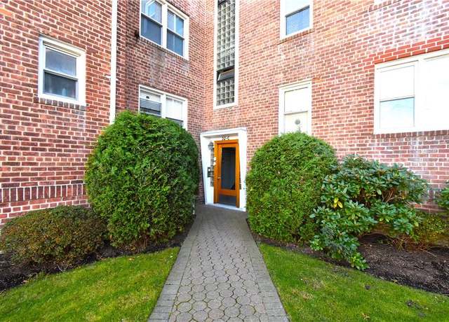 Property at 32 E Broad St Unit C3A, Mount Vernon, NY 10552, 2 beds, 1 bath