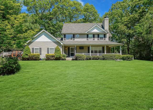 Property at 7 Sander Ct, Middle Island, NY 11953, 3 beds, 2.5 baths