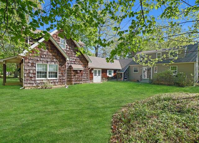 Property at 35 Harding St, Pearl River, NY 10965, 4 beds, 4 baths