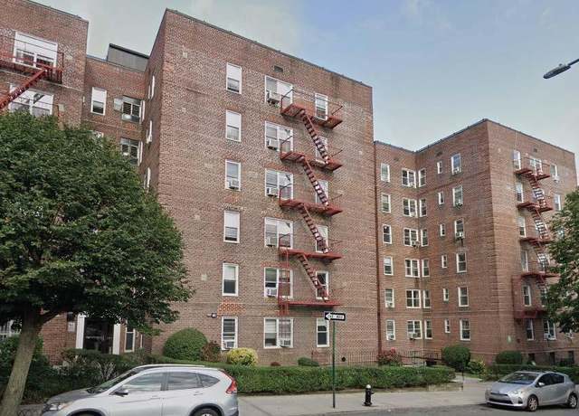 Property at 39-50 52nd St Unit 4D, Woodside, NY 11377, 1 bed, 1 bath