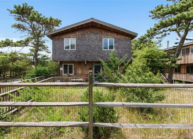 Property at 100 Clipper, Corneille Estates, NY 11770, 5 beds, 2 baths
