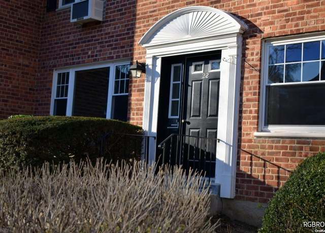 Property at 22 Madison Park Gar Unit L, Port Washington, NY 11050, 1 bed, 1 bath