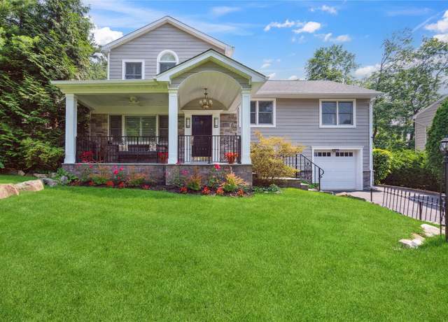 Property at 4 Valley Rd, Syosset, NY 11791, 4 beds, 3.5 baths