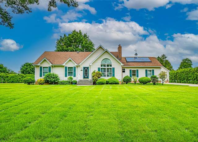 Property at 141 Jakes Ln, Calverton, NY 11933, 3 beds, 2 baths