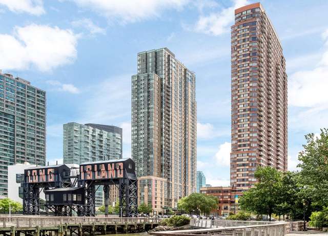 Property at 4-74 48th Ave Unit 29JK, Long Island City, NY 11109, 3 beds, 3 baths